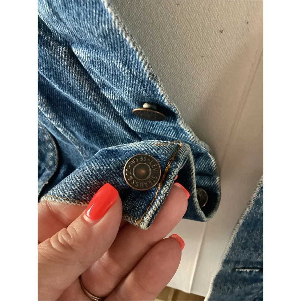Vintage Levi's Trucker Denim Jacket 70505 0216 Size 46 Made In U.S.A